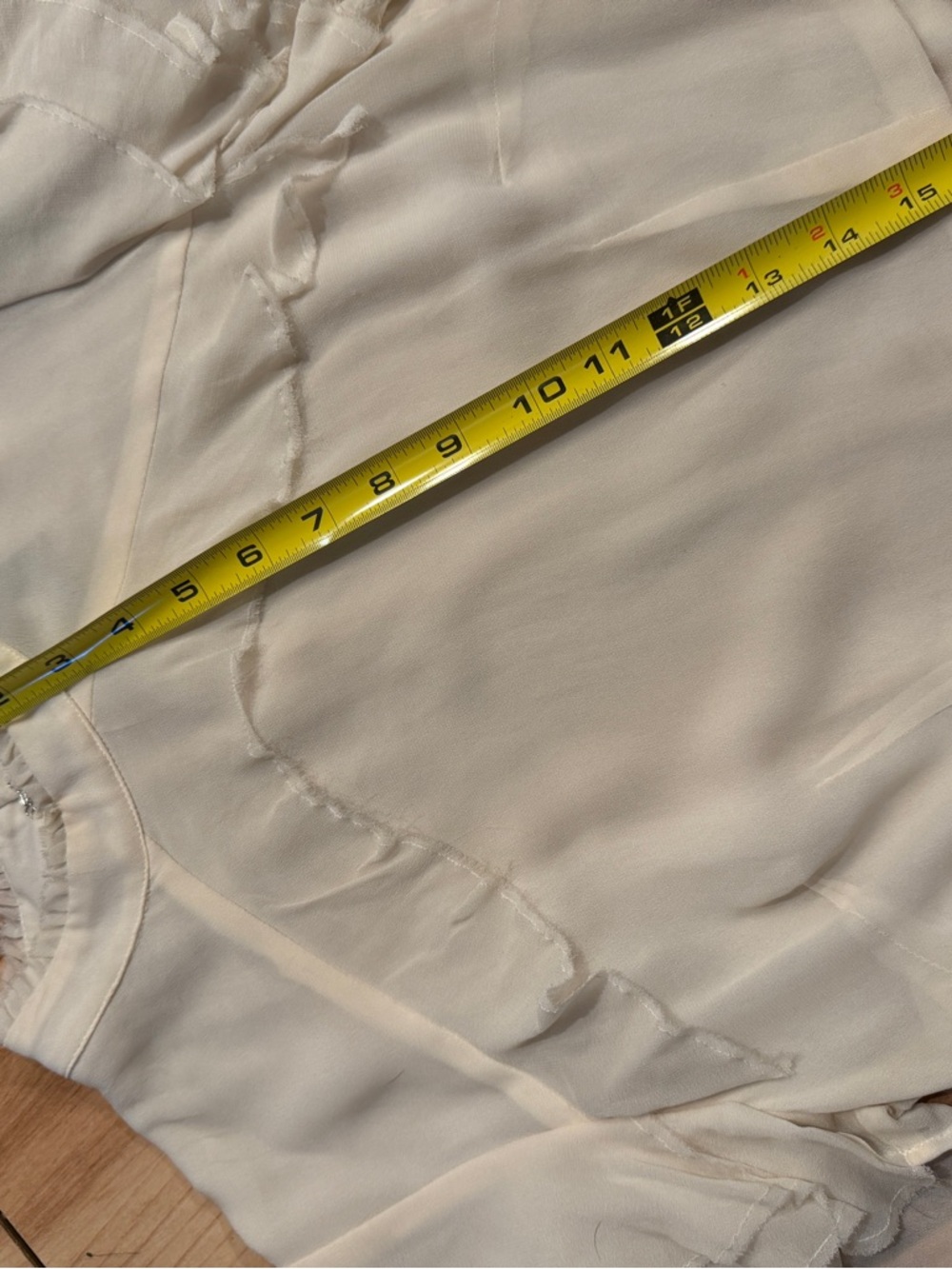 ✨ REFORMATION Ivory Silk Blend Ruffle Crop Top Romantic Boho Luxe | Size 4 - Picture 15 of 16